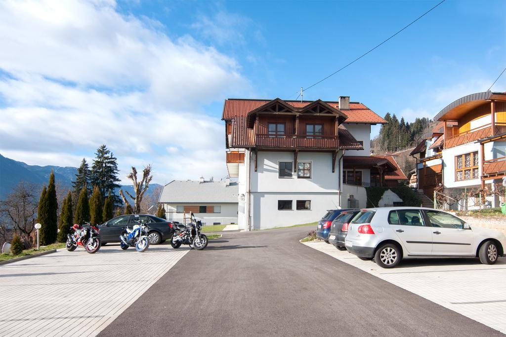 Restaurant - Cafe - Pension Hassler Berg im Drautal Exterior foto